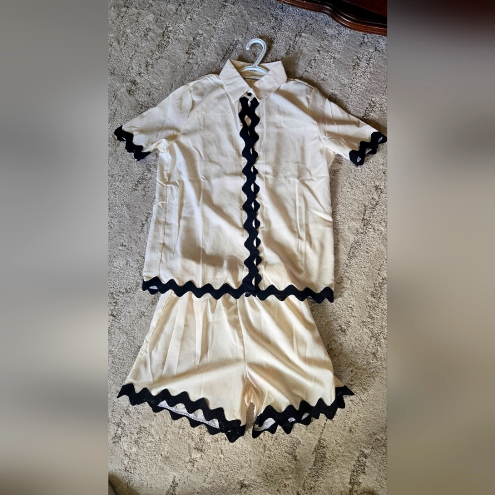 NEW Endless Moon Cream and Black Zigzag Trim Set